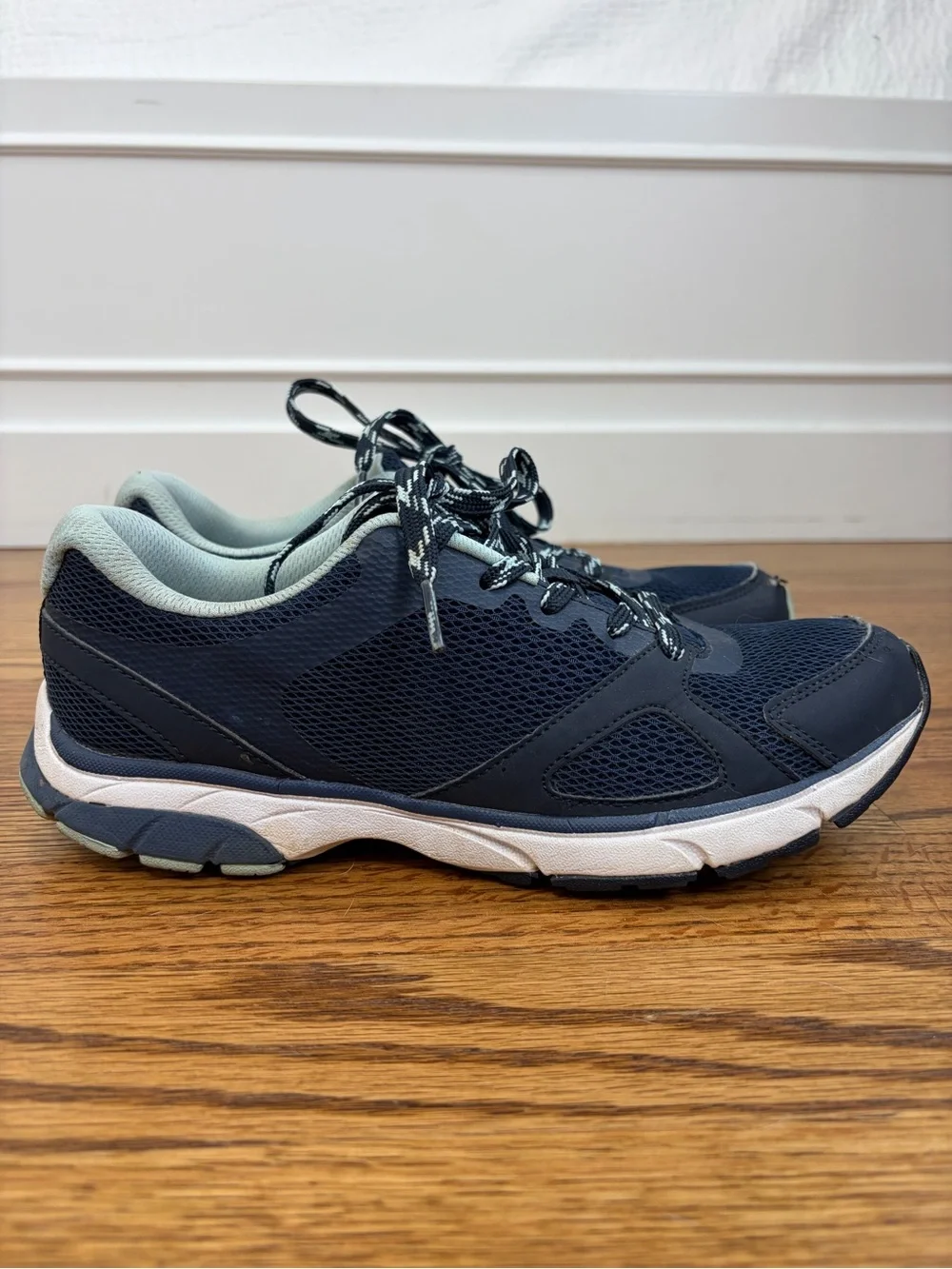 Vionic Navy Drift Tokyo Leisure Sneaker (8.5)